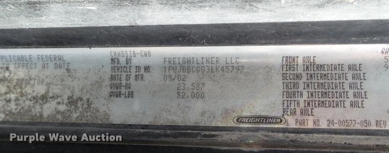 image for item L1644 2003 Freightliner Century ST120 semi truck