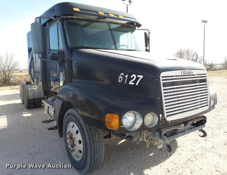 image for item L1645 2003 Freightliner Century ST120 semi truck