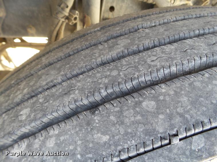 image for item L1645 2003 Freightliner Century ST120 semi truck