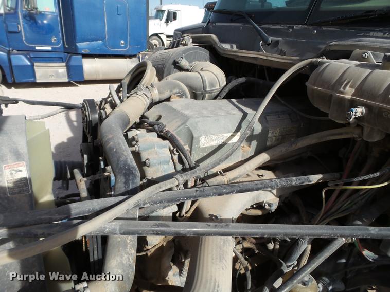 image for item L1645 2003 Freightliner Century ST120 semi truck