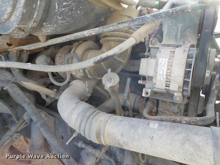 image for item L1645 2003 Freightliner Century ST120 semi truck