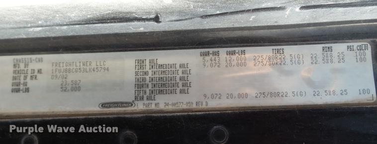 image for item L1645 2003 Freightliner Century ST120 semi truck