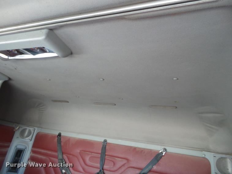 image for item L1646 2003 Freightliner Century ST120 semi truck