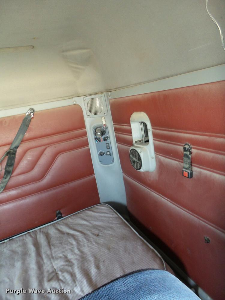 image for item L1646 2003 Freightliner Century ST120 semi truck