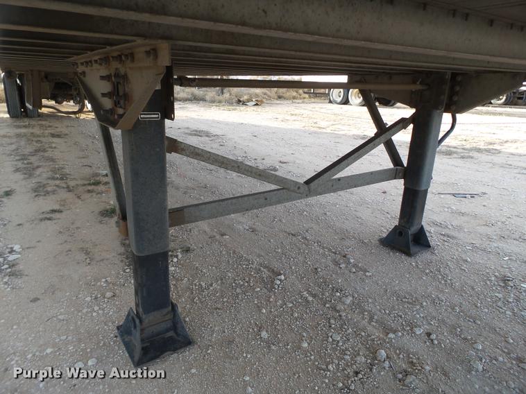 image for item L1649 2001 Lufkin dry van trailer