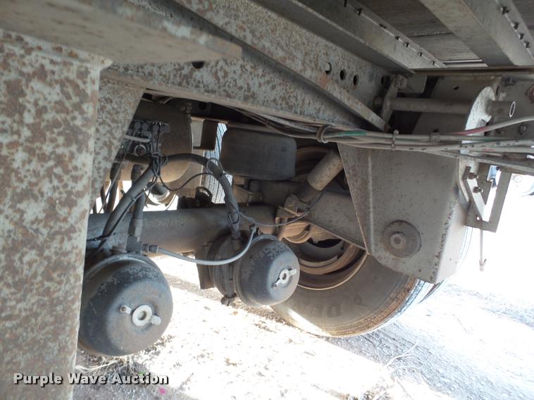 image for item L1649 2001 Lufkin dry van trailer