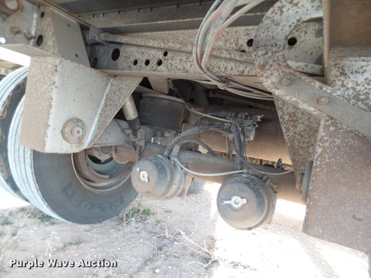 image for item L1649 2001 Lufkin dry van trailer