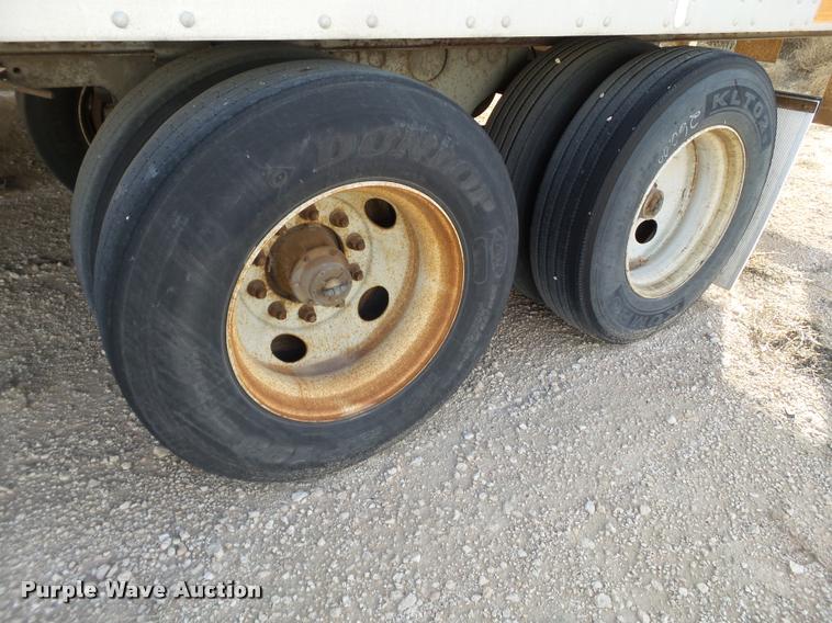 image for item L1650 2006 Lufkin dry van trailer