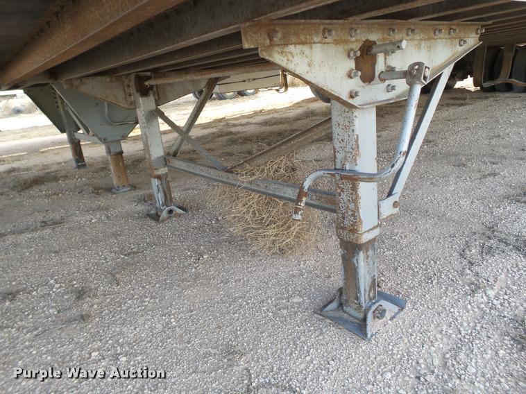 image for item L1650 2006 Lufkin dry van trailer