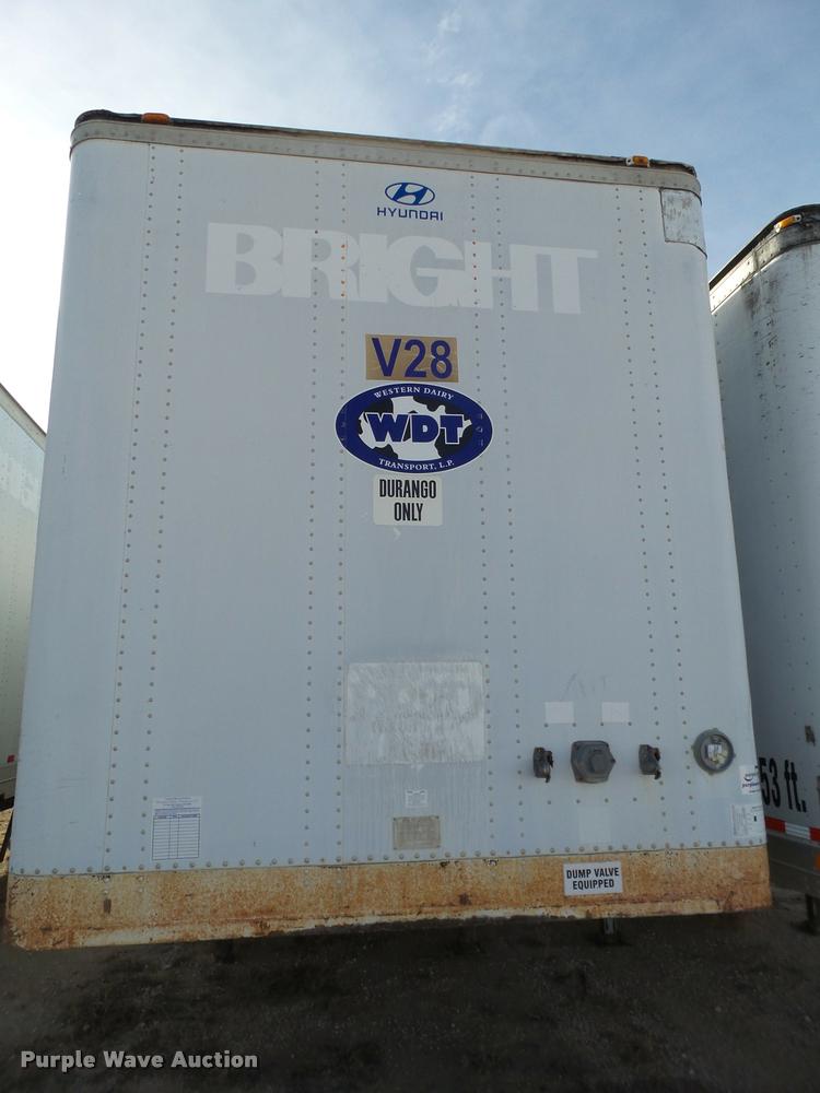 image for item L1651 2002 Hyundai dry van trailer