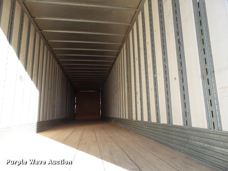 image for item L1651 2002 Hyundai dry van trailer