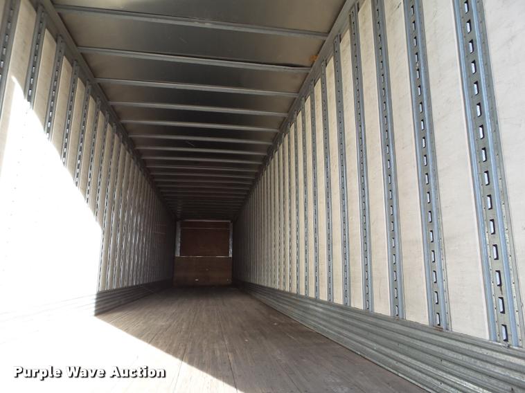 image for item L1652 2001 Lufkin dry van trailer