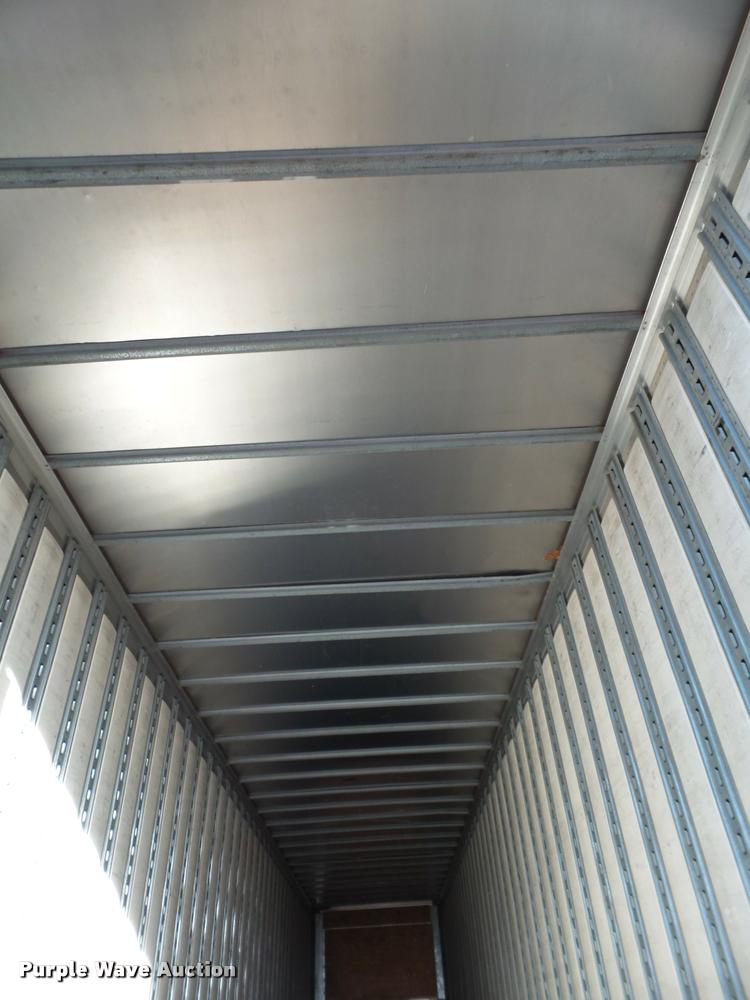 image for item L1652 2001 Lufkin dry van trailer