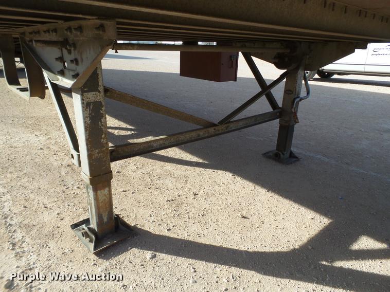 image for item L1656 2006 Lufkin dry van trailer