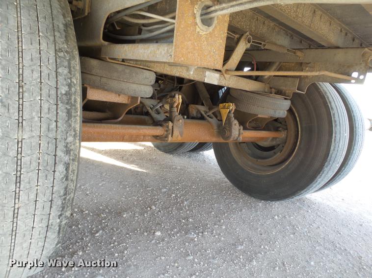 image for item L1656 2006 Lufkin dry van trailer