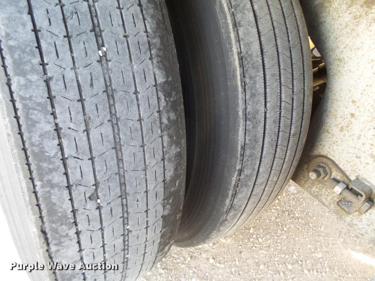 image for item L1656 2006 Lufkin dry van trailer