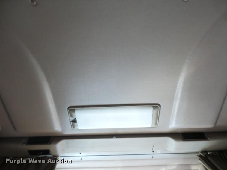 image for item L4531 2007 International 9400i semi truck