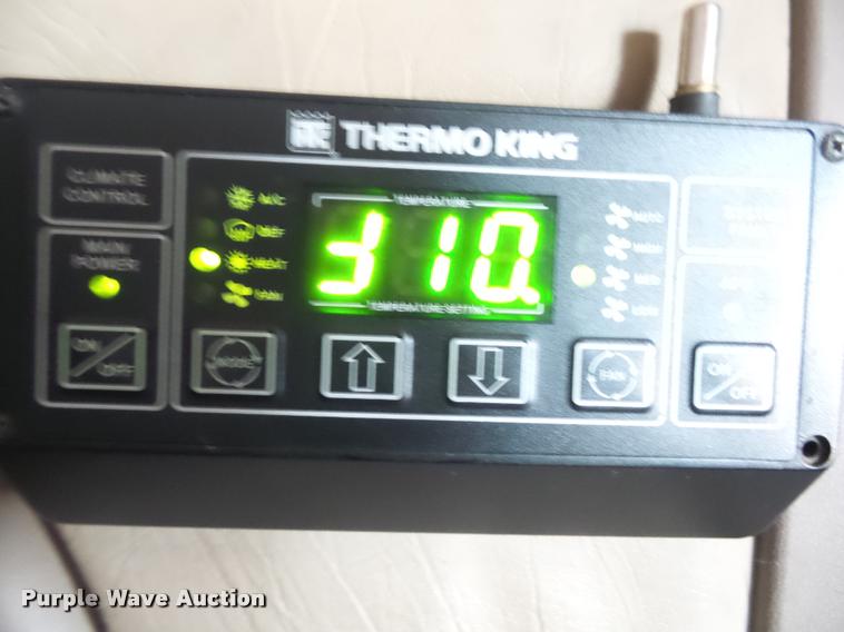 image for item L4531 2007 International 9400i semi truck