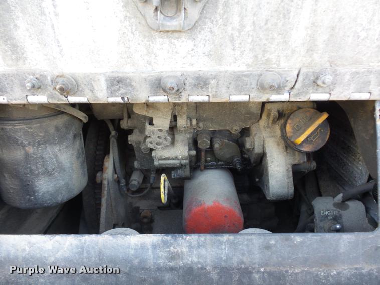 image for item L4531 2007 International 9400i semi truck