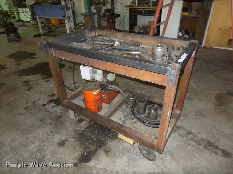 image for item AX9364 SPX Power Team hydraulic port-a-power