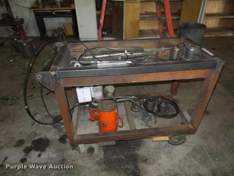 image for item AX9364 SPX Power Team hydraulic port-a-power