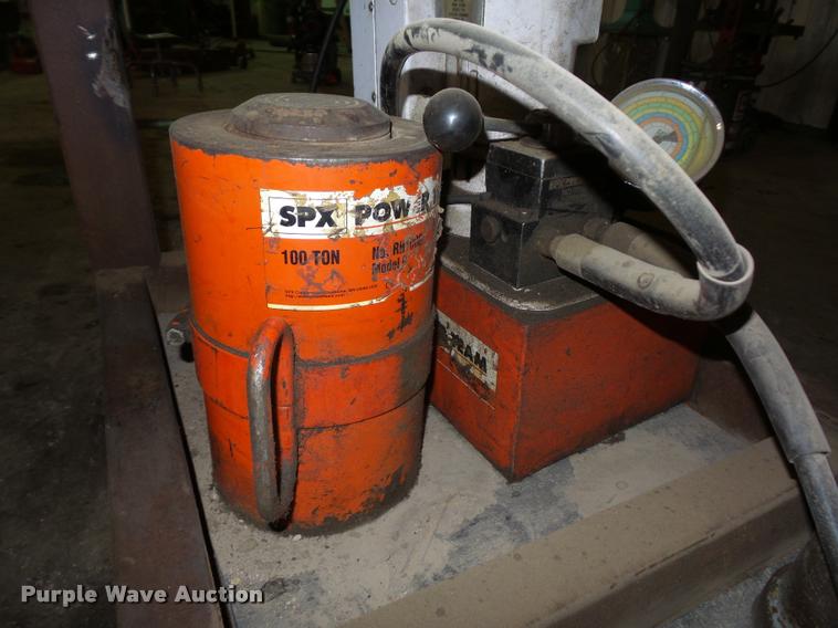 image for item AX9364 SPX Power Team hydraulic port-a-power