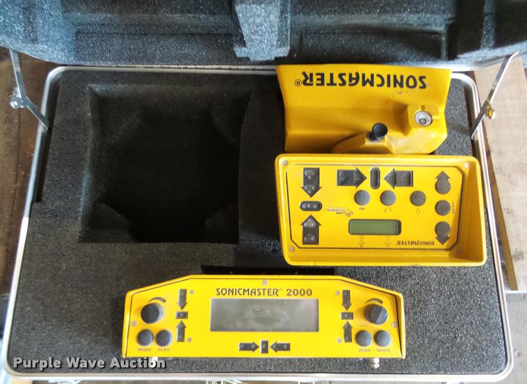 image for item BH9333 Assorted surveying and grading equipment