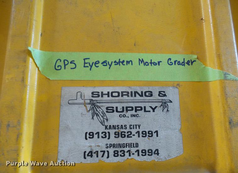 image for item BH9333 Assorted surveying and grading equipment