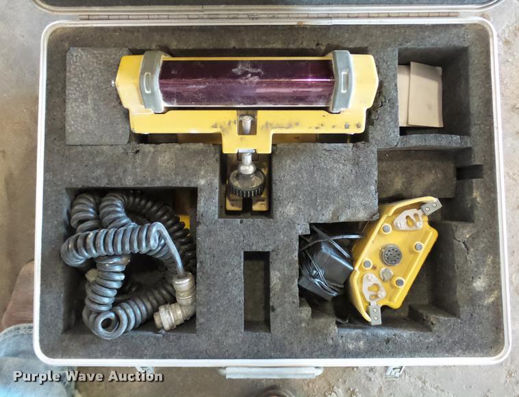 image for item BH9333 Assorted surveying and grading equipment