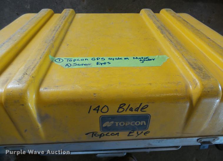 image for item BH9333 Assorted surveying and grading equipment