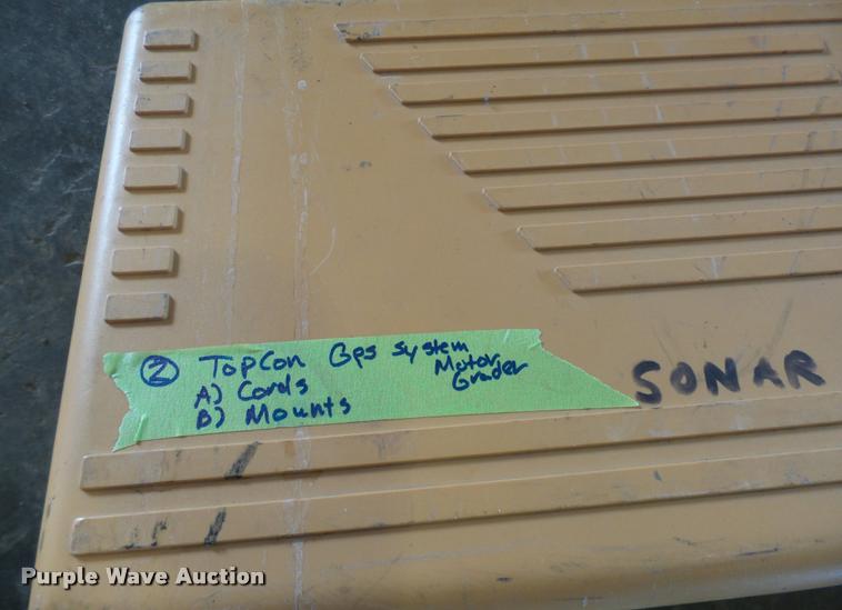 image for item BH9333 Assorted surveying and grading equipment