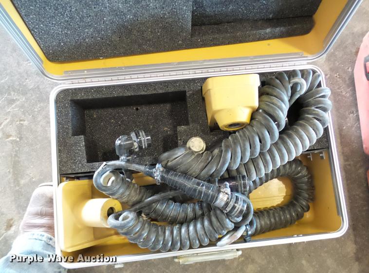 image for item BH9333 Assorted surveying and grading equipment