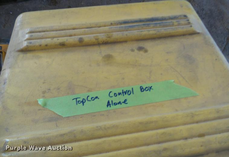 image for item BH9333 Assorted surveying and grading equipment