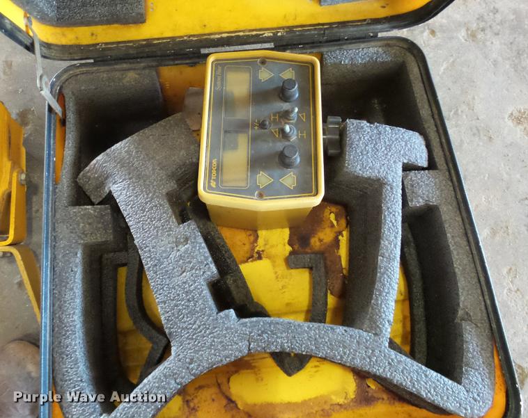 image for item BH9333 Assorted surveying and grading equipment