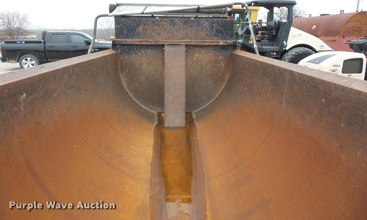 image for item DA5861 Barrel dump bed