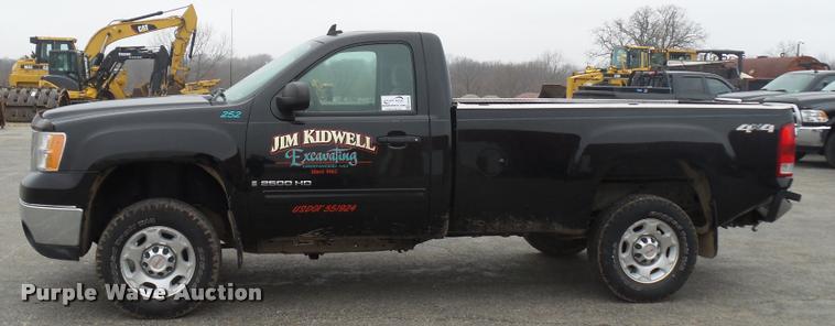 image for item DA5864 2009 GMC Sierra 2500HD pickup truck