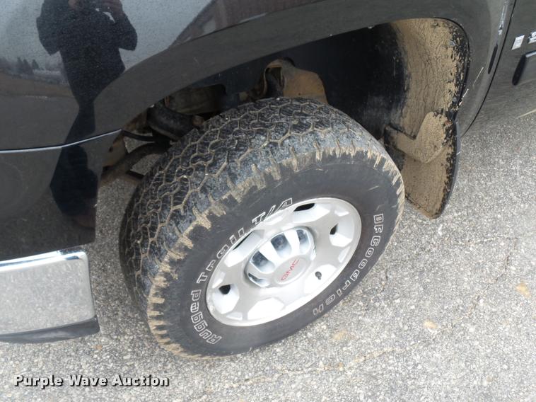 image for item DA5864 2009 GMC Sierra 2500HD pickup truck
