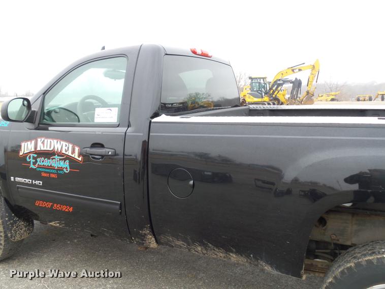 image for item DA5864 2009 GMC Sierra 2500HD pickup truck