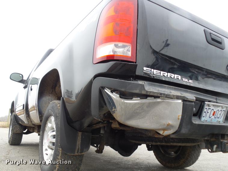image for item DA5864 2009 GMC Sierra 2500HD pickup truck
