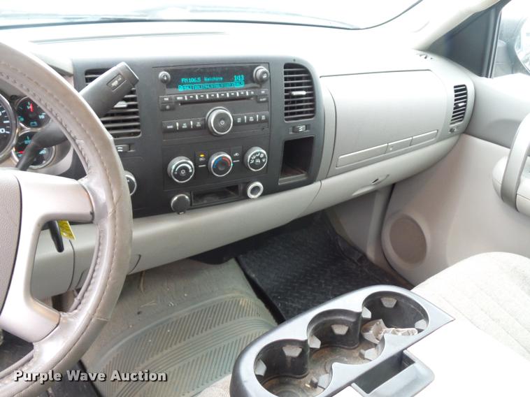 image for item DA5864 2009 GMC Sierra 2500HD pickup truck