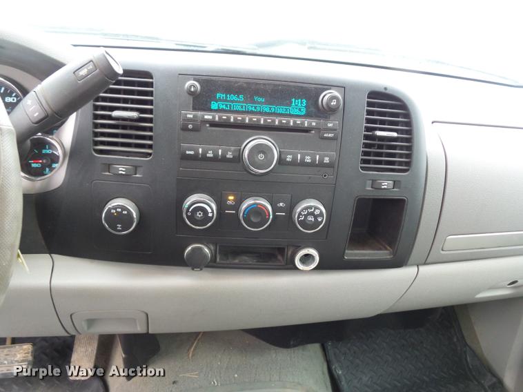 image for item DA5864 2009 GMC Sierra 2500HD pickup truck