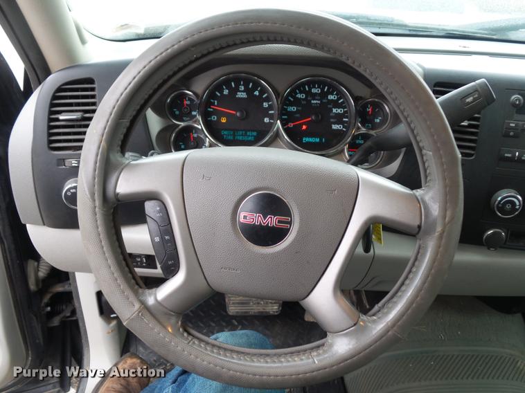 image for item DA5864 2009 GMC Sierra 2500HD pickup truck