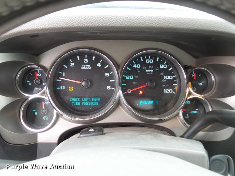 image for item DA5864 2009 GMC Sierra 2500HD pickup truck