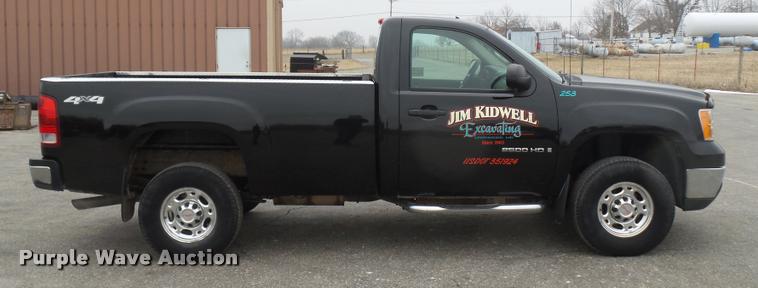 image for item DA5865 2009 GMC Sierra 2500HD pickup truck