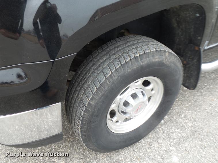 image for item DA5865 2009 GMC Sierra 2500HD pickup truck