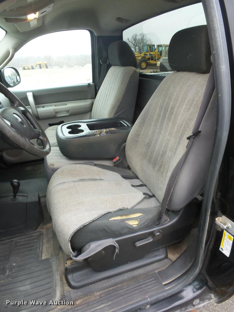 image for item DA5865 2009 GMC Sierra 2500HD pickup truck