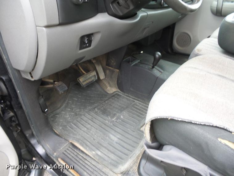 image for item DA5865 2009 GMC Sierra 2500HD pickup truck