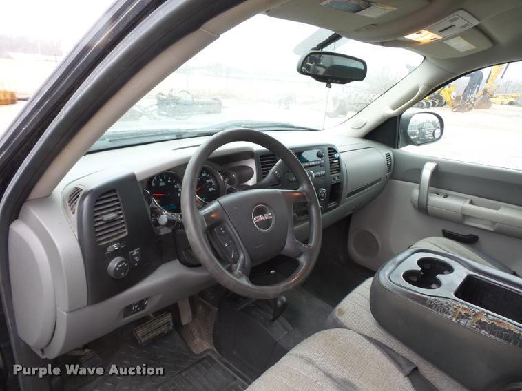 image for item DA5865 2009 GMC Sierra 2500HD pickup truck