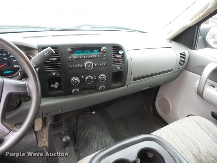 image for item DA5865 2009 GMC Sierra 2500HD pickup truck