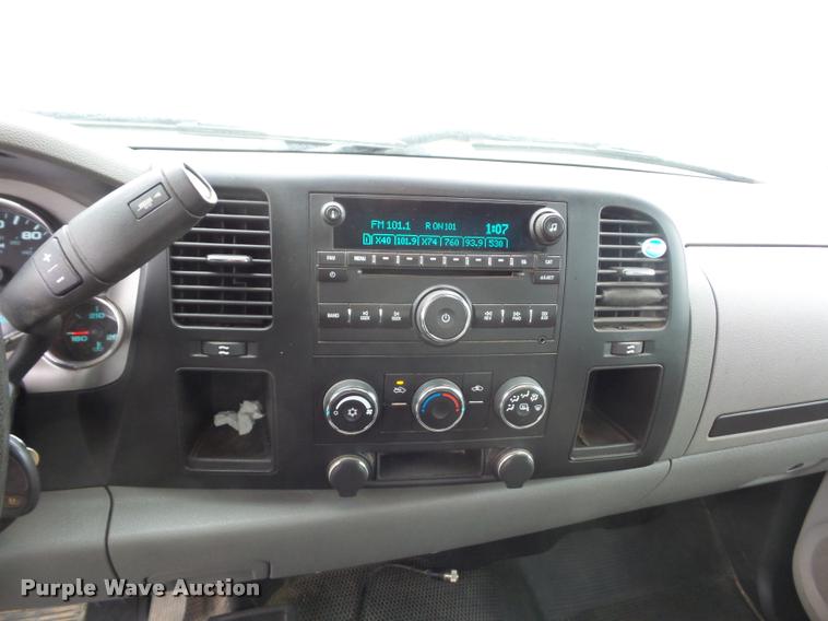 image for item DA5865 2009 GMC Sierra 2500HD pickup truck